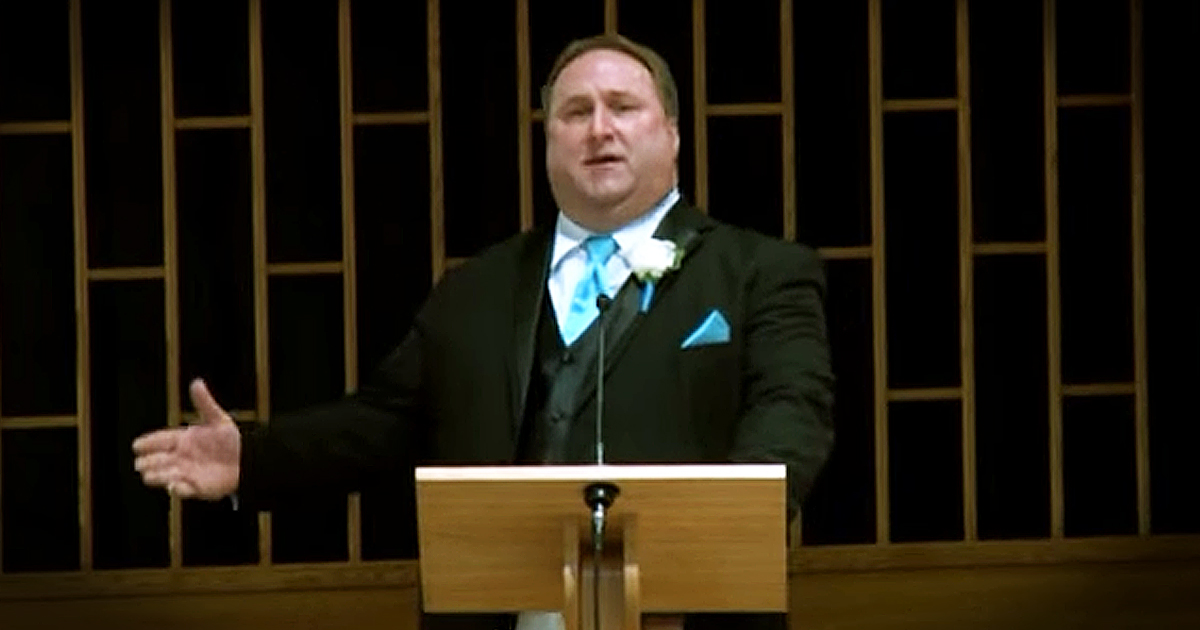 Father Of The Bride Changes Lyrics To 'Hallelujah' And Sings At Wedding